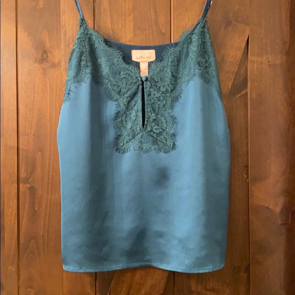 Women’s cami with lace detail